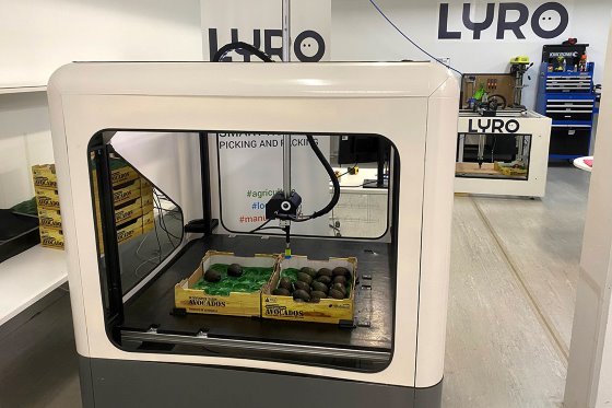 A plug and play packing robot that keeps on learning
