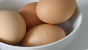 What’s the Difference Between Brown and White Eggs?