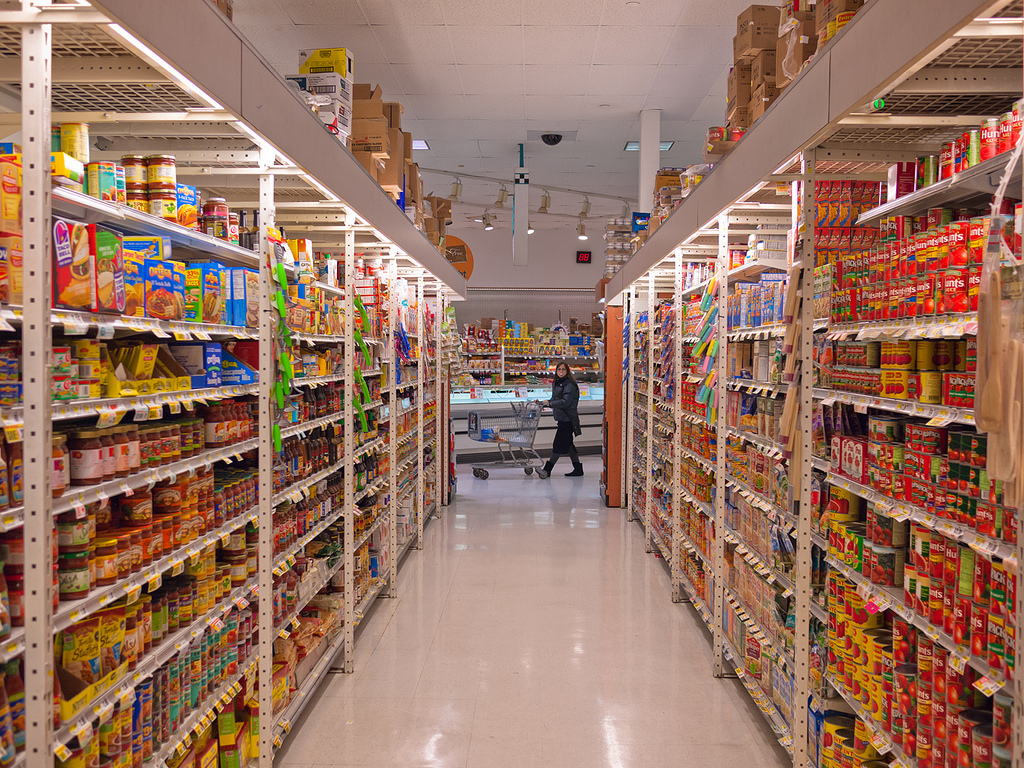 Global food price index falls to a 17-month low